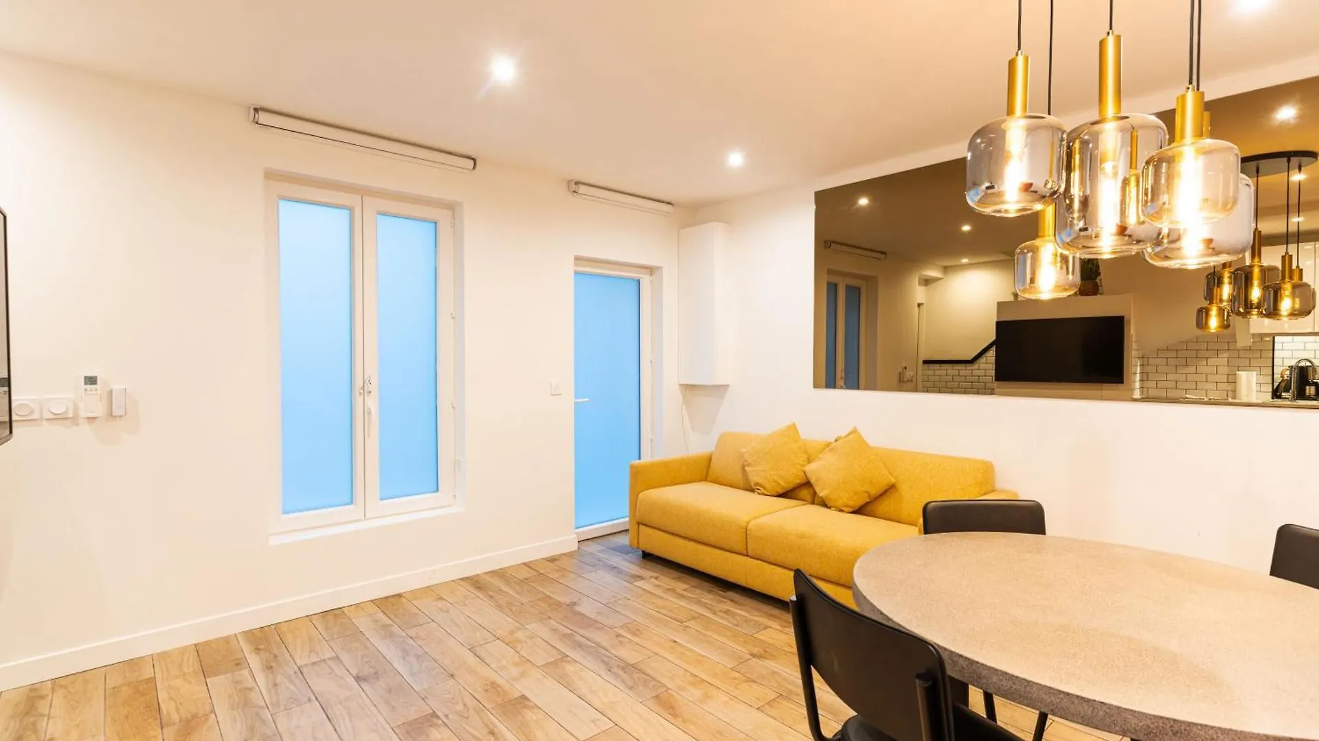 Town House Nation, Bastille, Ac By Lcc Agency Semesterbostad *