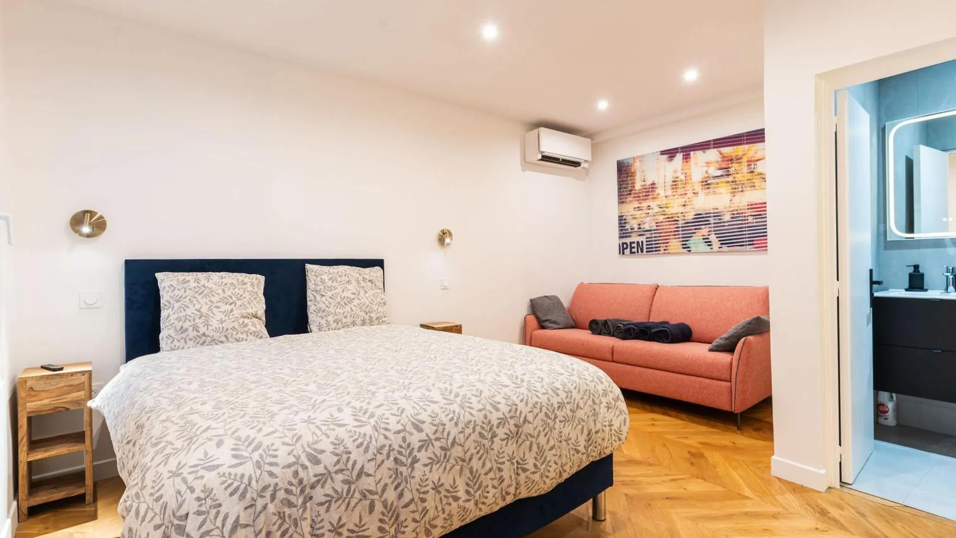 Town House Nation, Bastille, Ac By Lcc Agency Paris